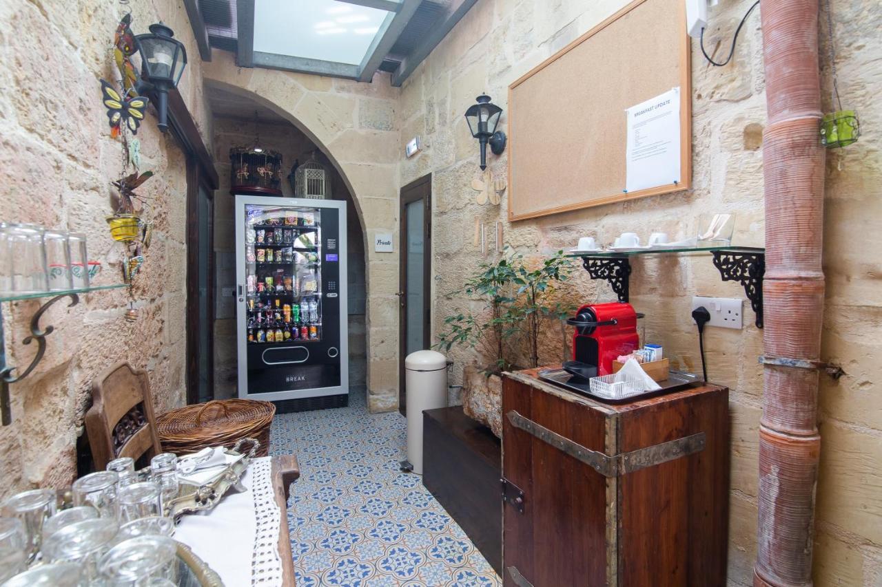 The Burrow Guest House Tarxien Eksteriør bilde