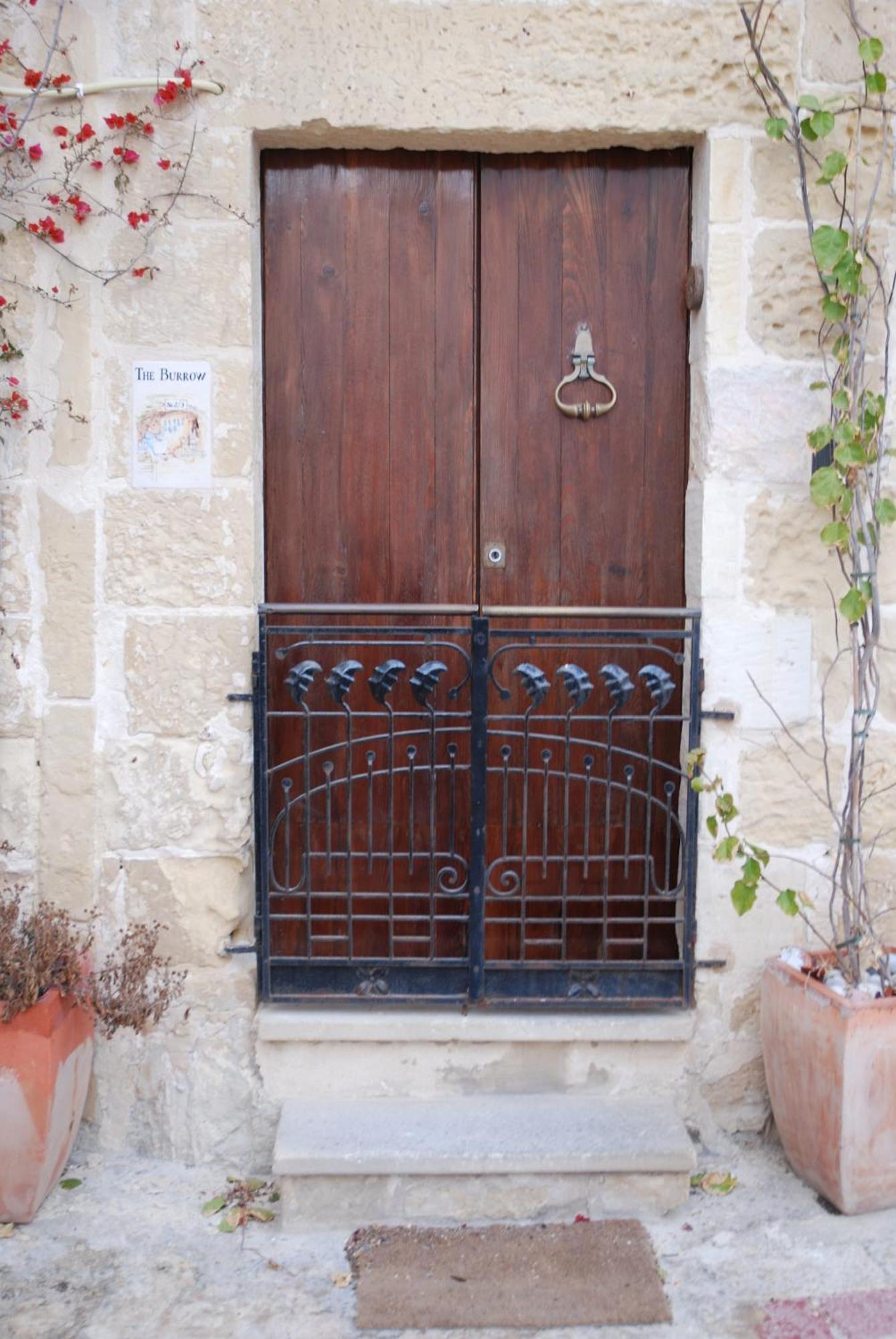 The Burrow Guest House Tarxien Eksteriør bilde